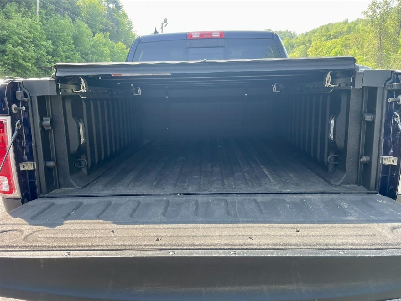 RAM 1500 Laramie Crew Cab SWB 4WD 2017