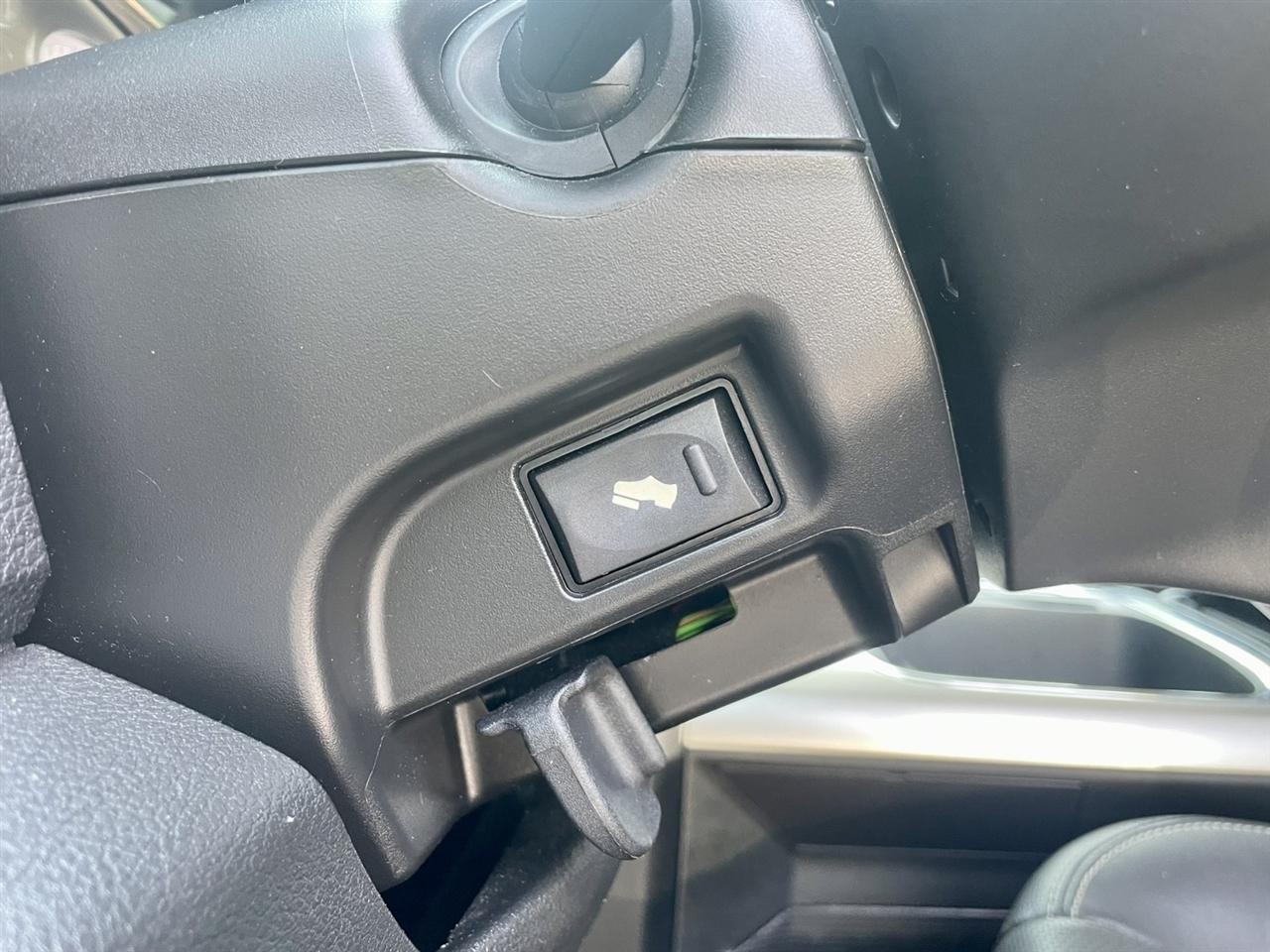 RAM 1500 Laramie Crew Cab SWB 4WD 2017