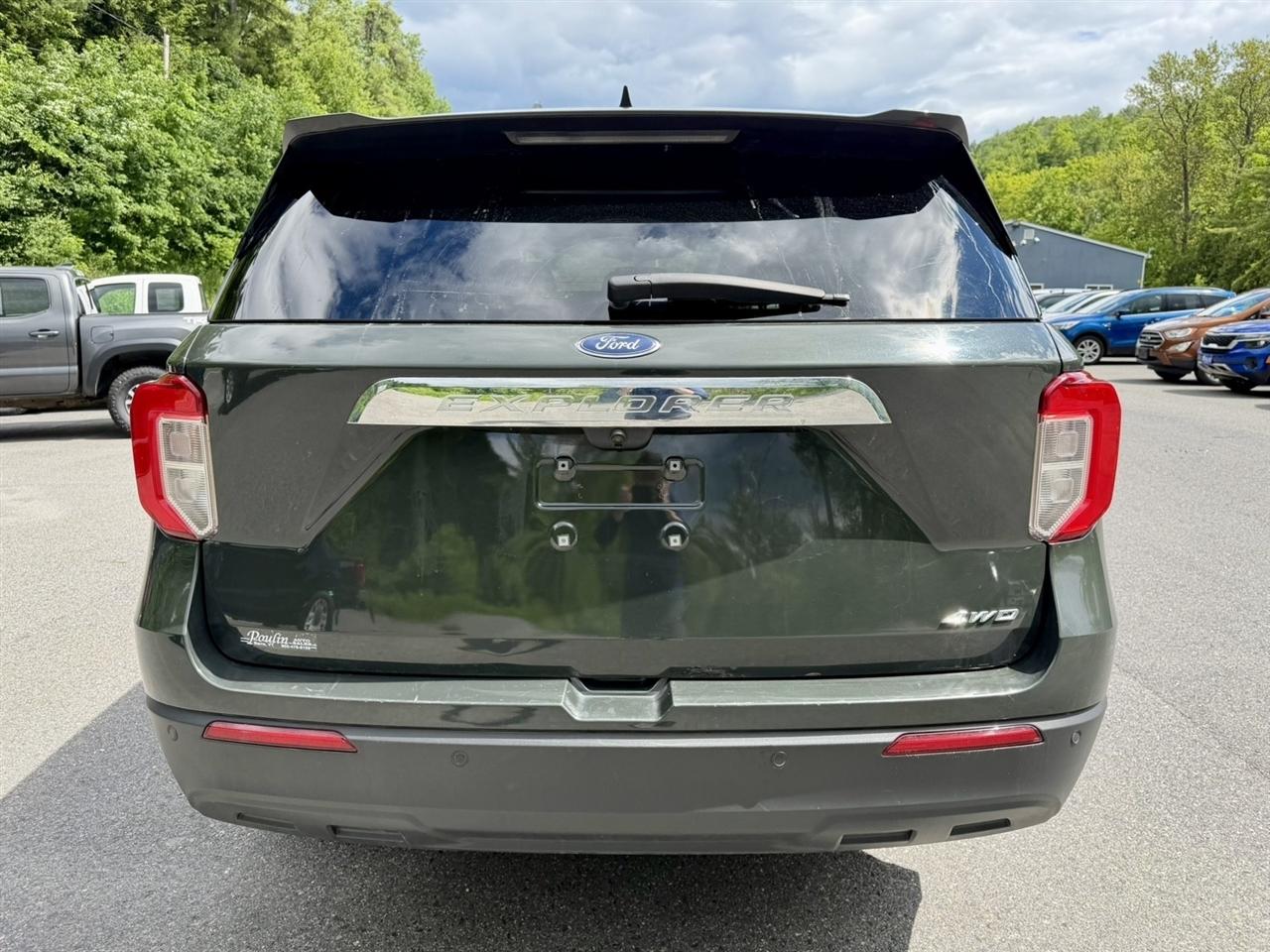 Ford Explorer Base 4WD 2022