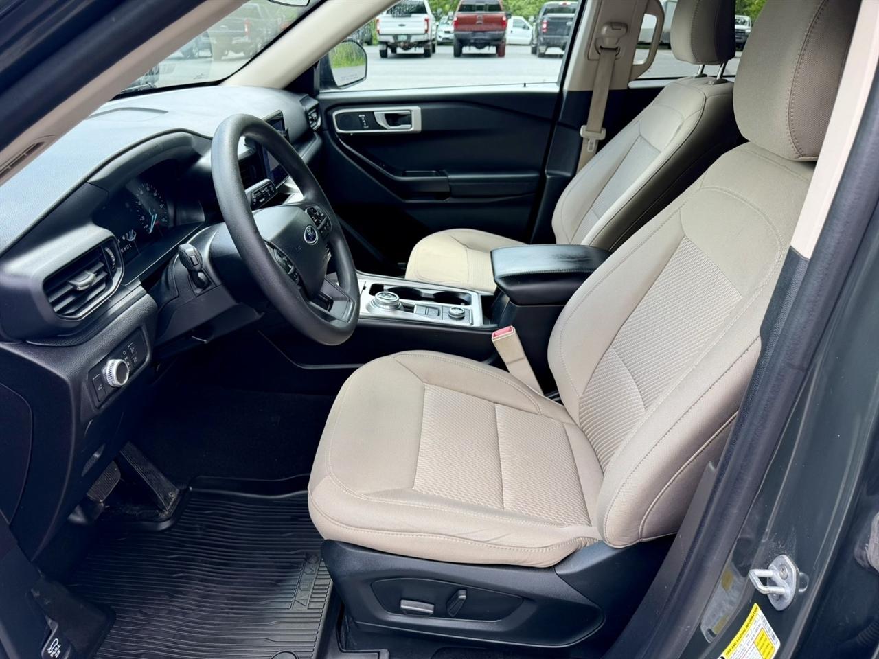 Ford Explorer Base 4WD 2022
