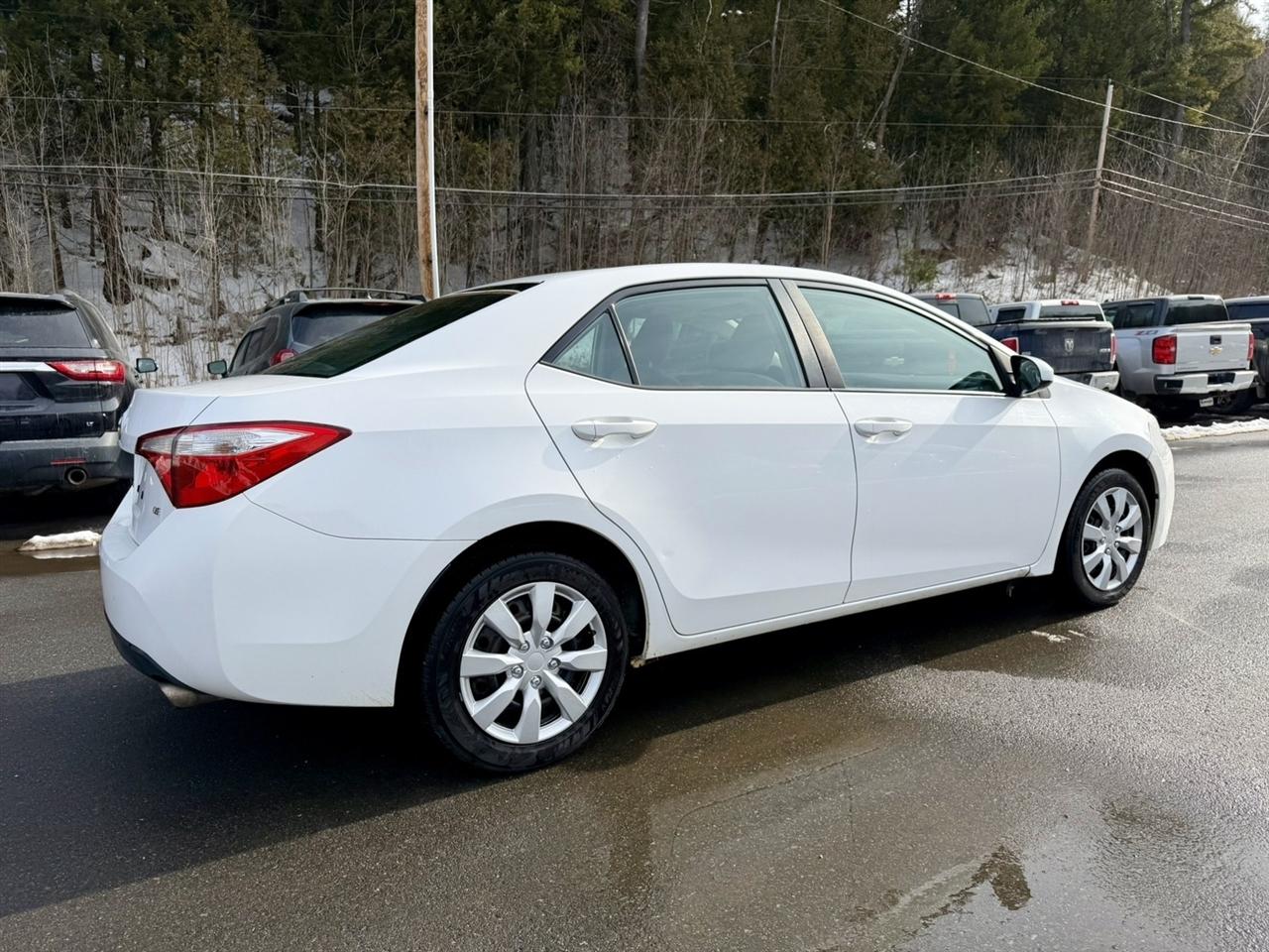 Toyota Corolla LE CVT 2014