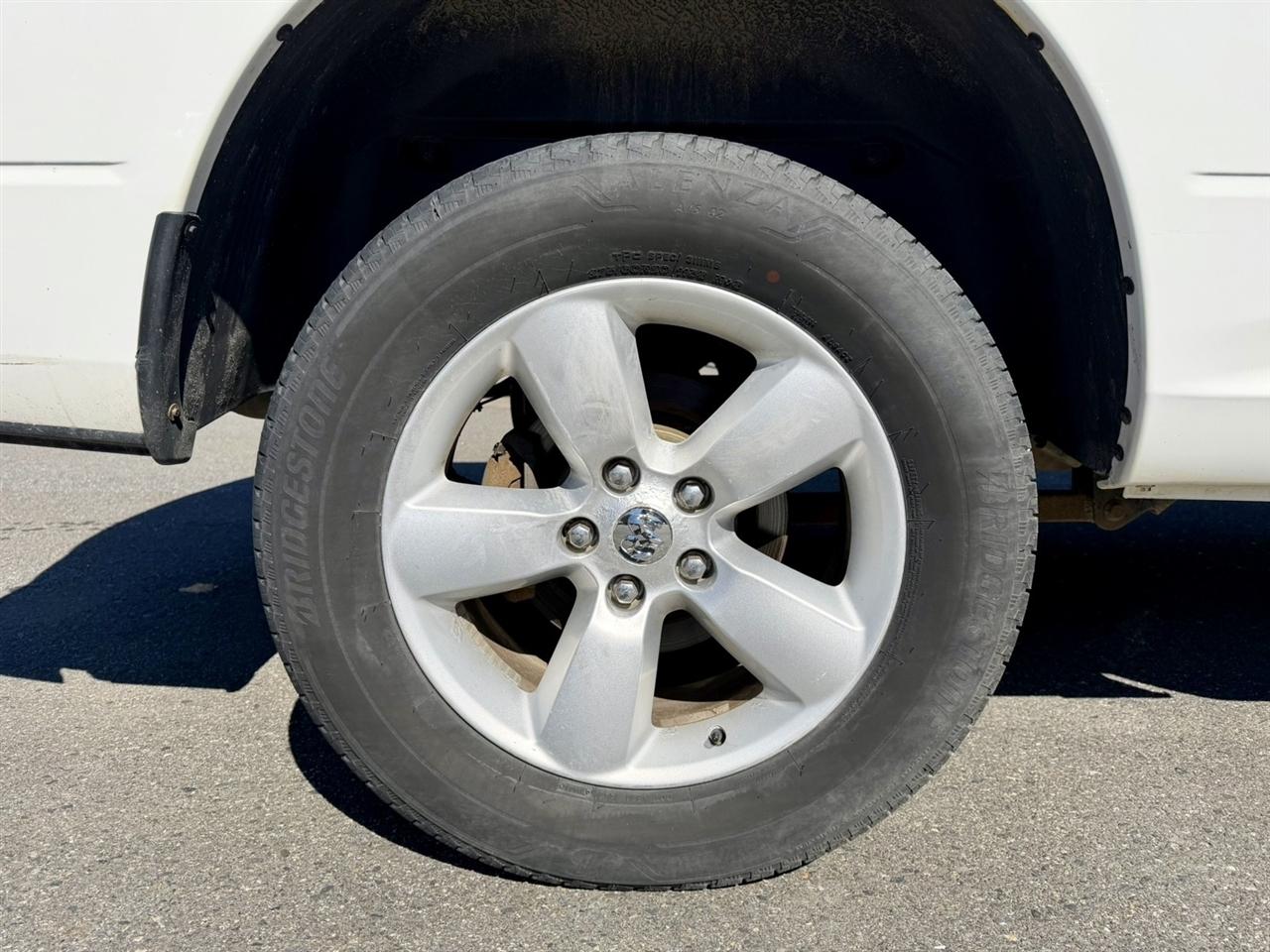 RAM 1500 Classic Express 4x4 Quad Cab 6'4" Box 2019