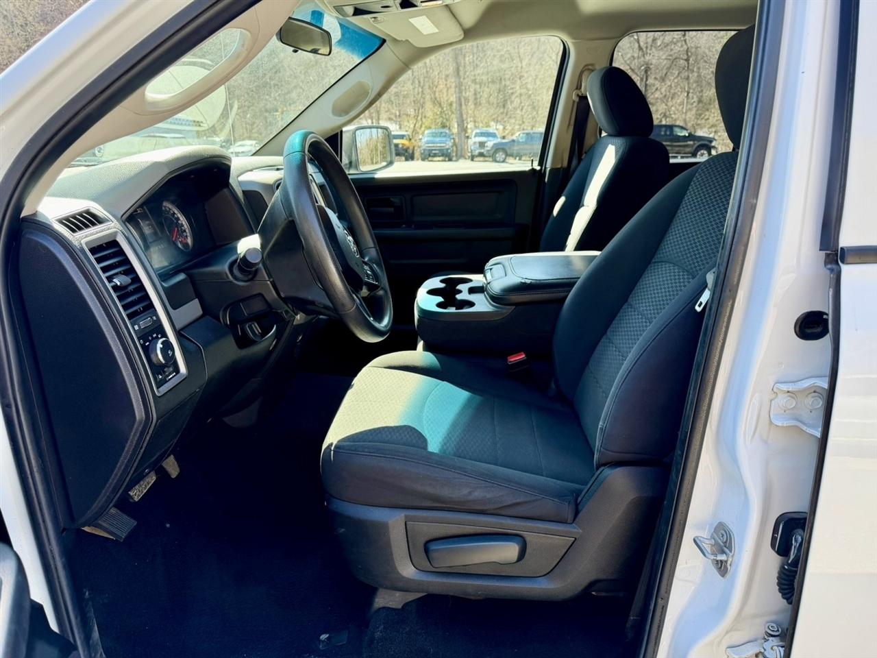 RAM 1500 Classic Express 4x4 Quad Cab 6'4" Box 2019