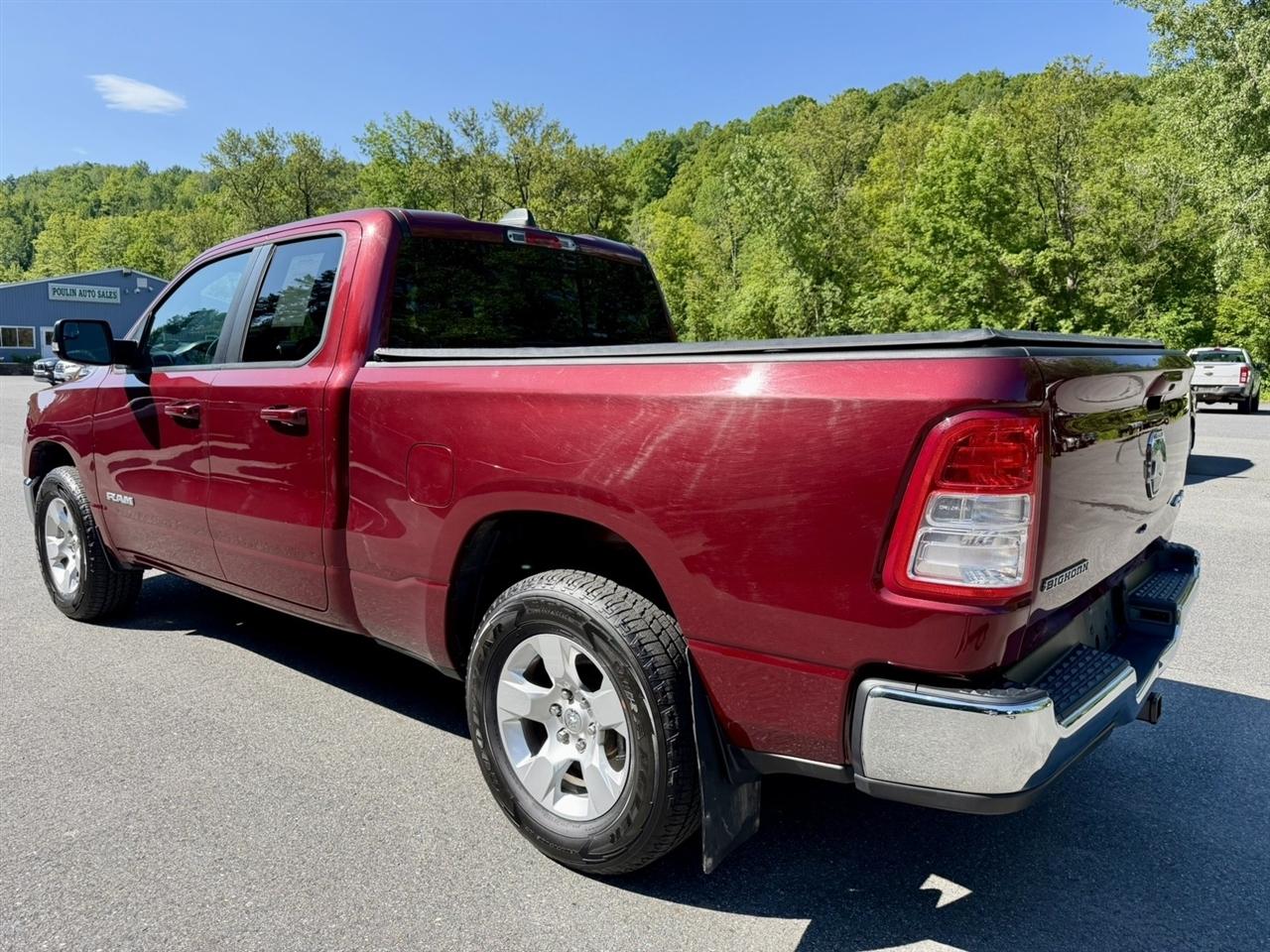 RAM 1500 Big Horn 4x4 Quad Cab 6'4" Box 2021