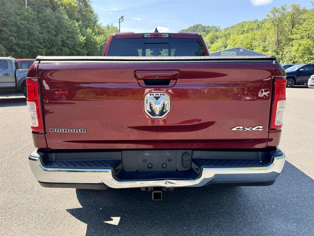 RAM 1500 Big Horn 4x4 Quad Cab 6'4" Box 2021