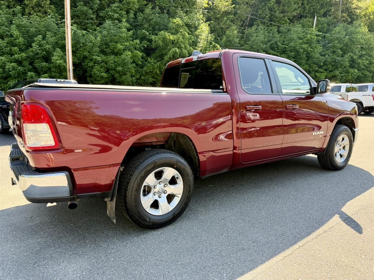 RAM 1500 Big Horn 4x4 Quad Cab 6'4" Box 2021