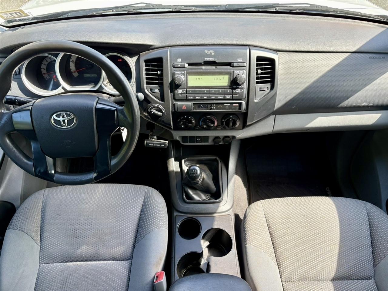 Toyota Tacoma 4WD Access Cab I4 MT (Natl) 2012