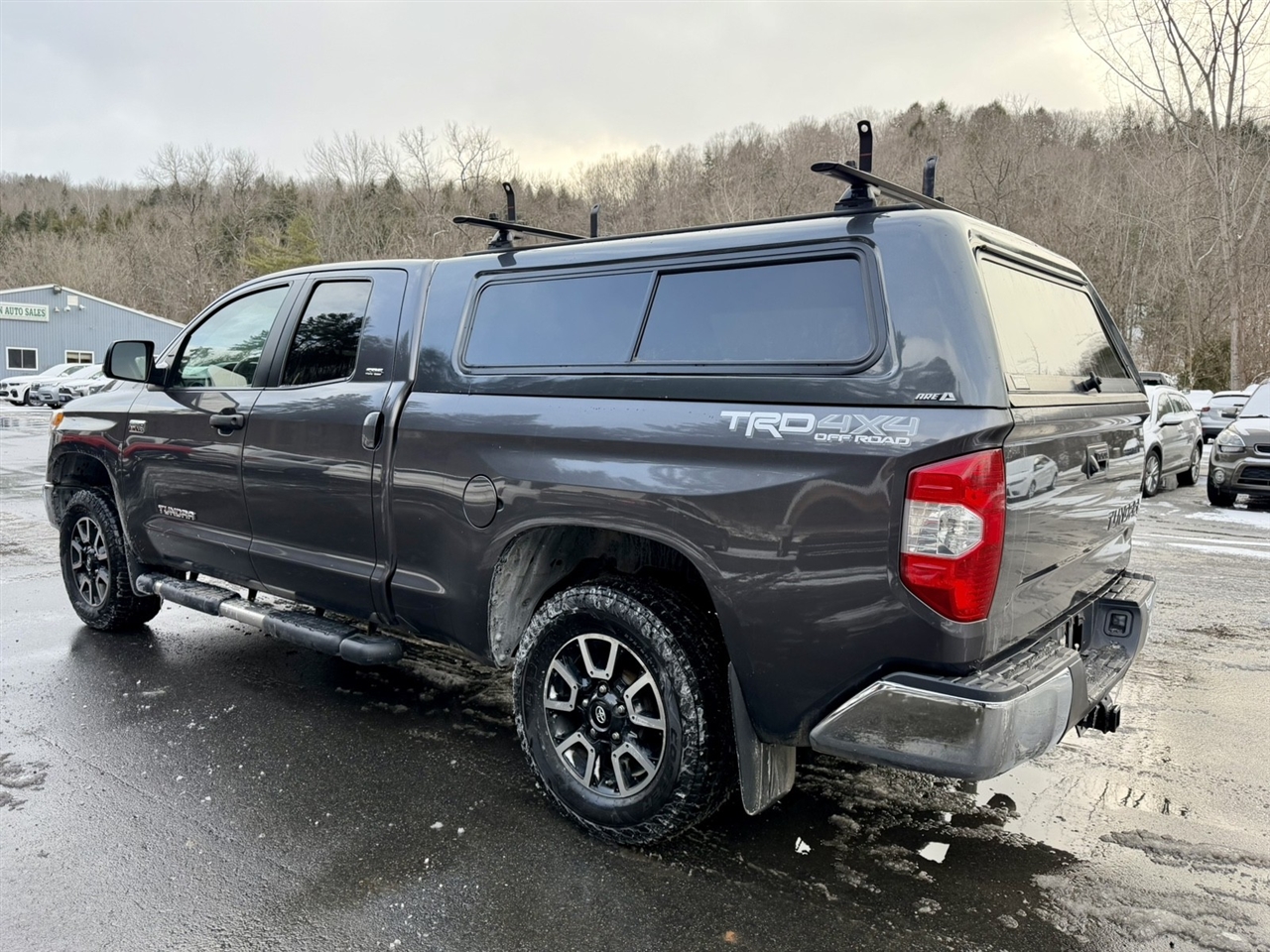 Toyota Tundra SR5 5.7L V8 Double Cab 4WD 2017