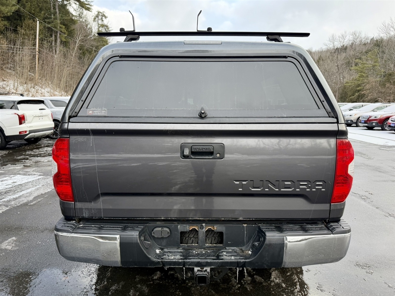 Toyota Tundra SR5 5.7L V8 Double Cab 4WD 2017