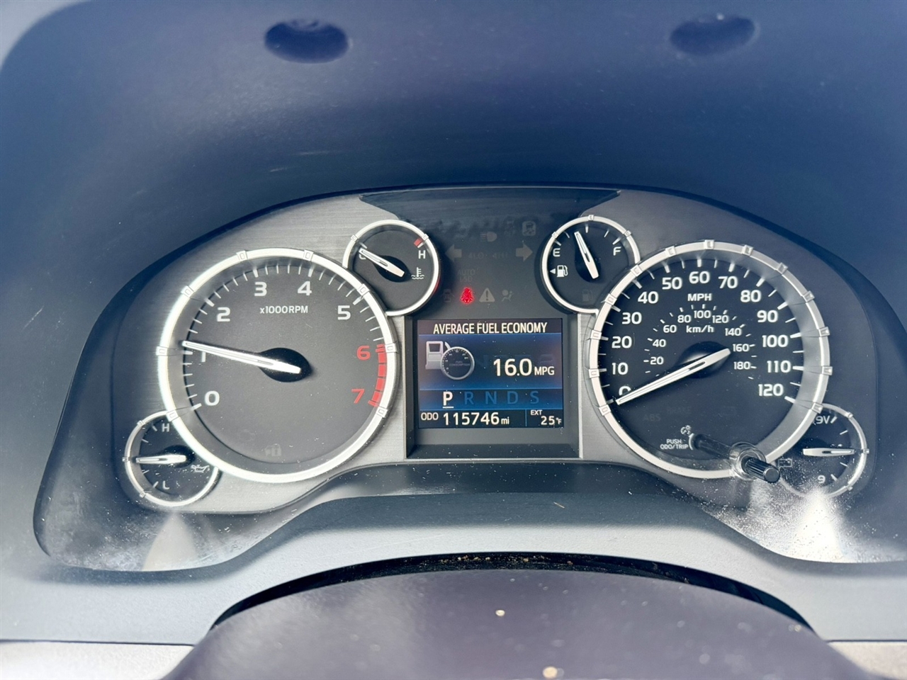 Toyota Tundra SR5 5.7L V8 Double Cab 4WD 2017