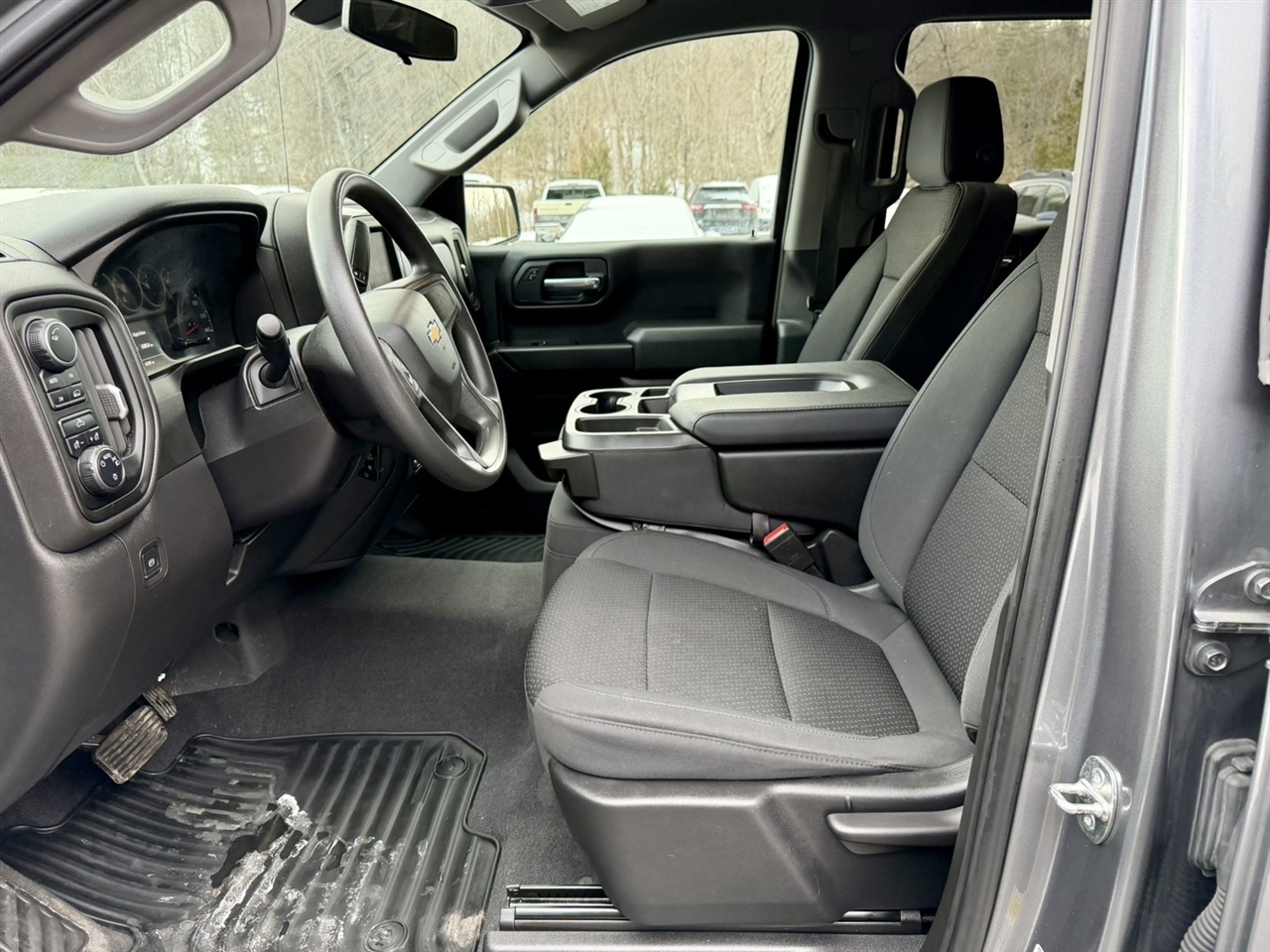 Chevrolet Silverado 1500 Custom Crew Cab Long Box 4WD 2021