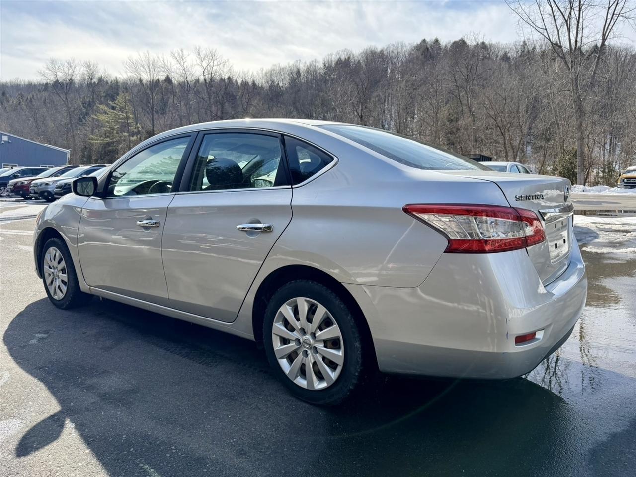 Nissan Sentra S CVT 2015