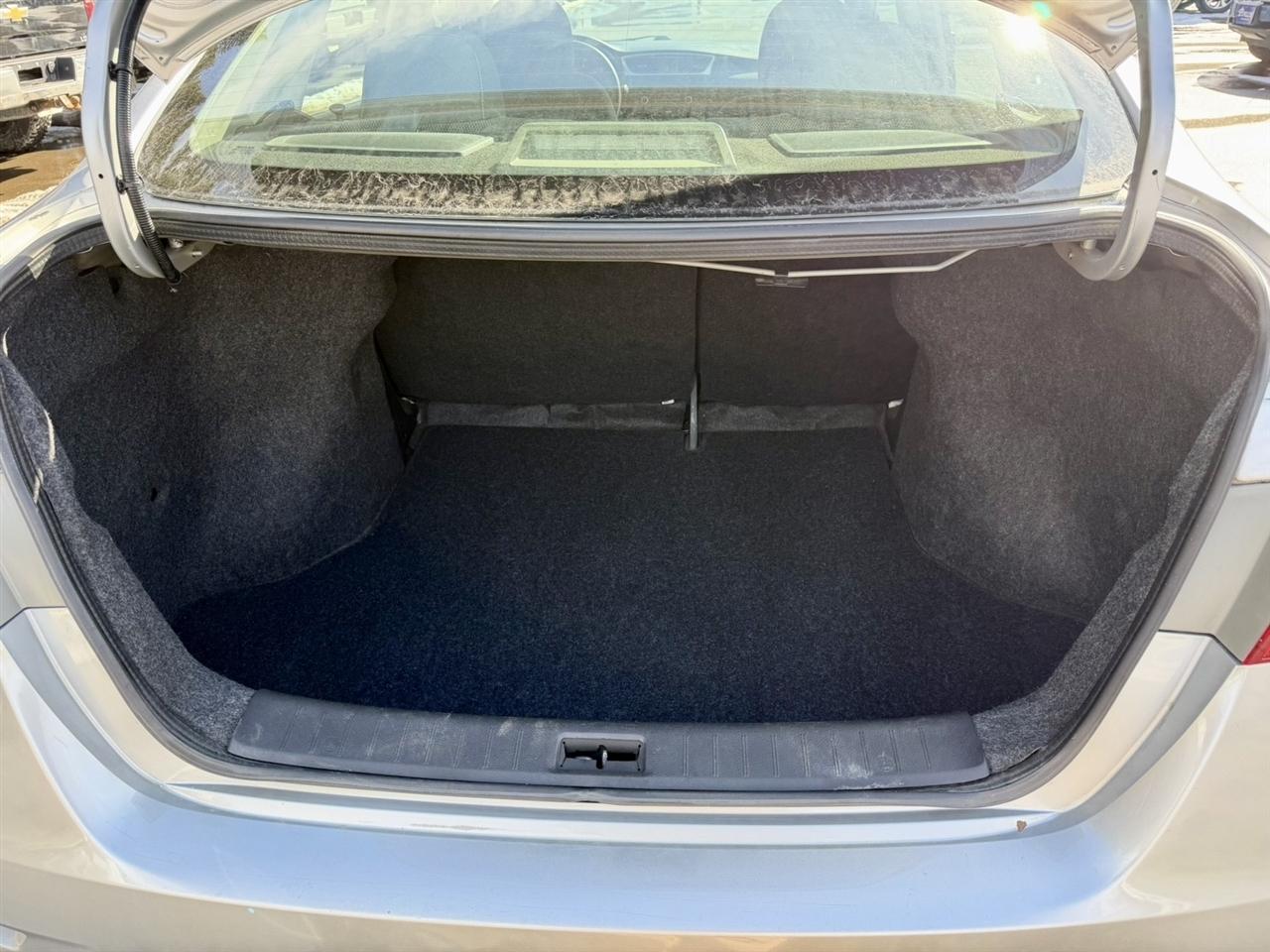 Nissan Sentra S CVT 2015