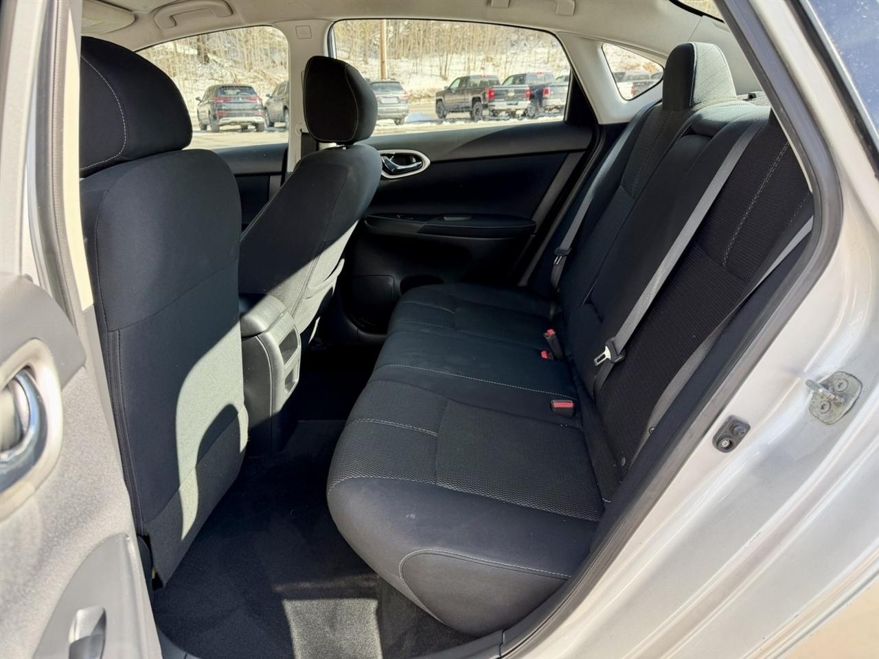 Nissan Sentra S CVT 2015