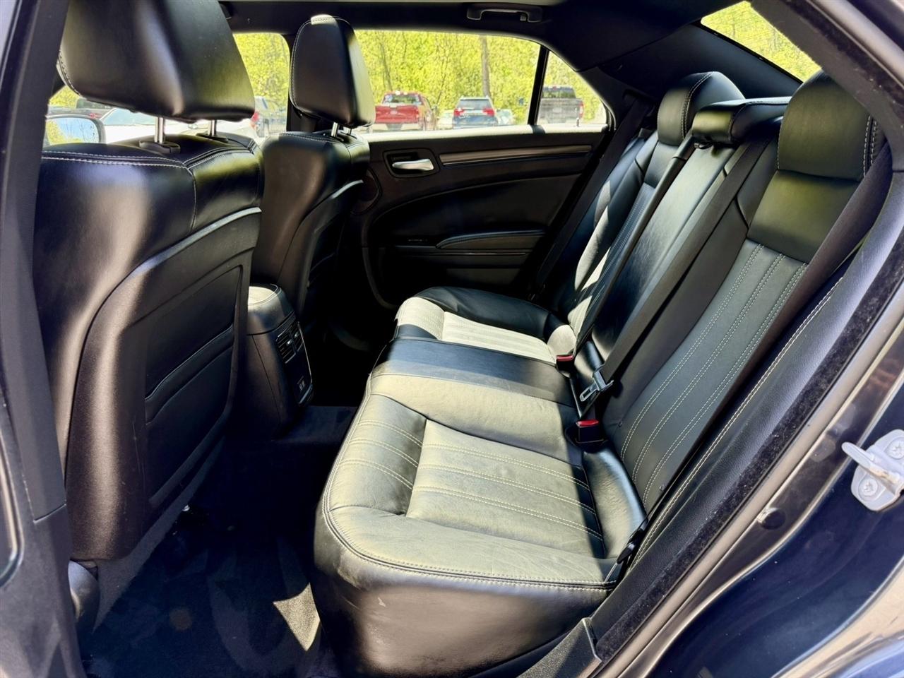 Chrysler 300 4dr Sdn 300S AWD 2016