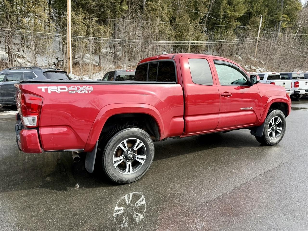 Toyota Tacoma SR5 Access Cab V6 6AT 4WD 2016