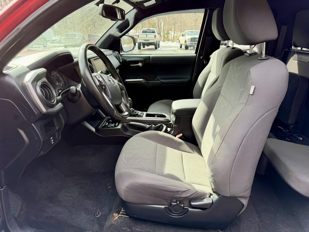 Toyota Tacoma SR5 Access Cab V6 6AT 4WD 2016