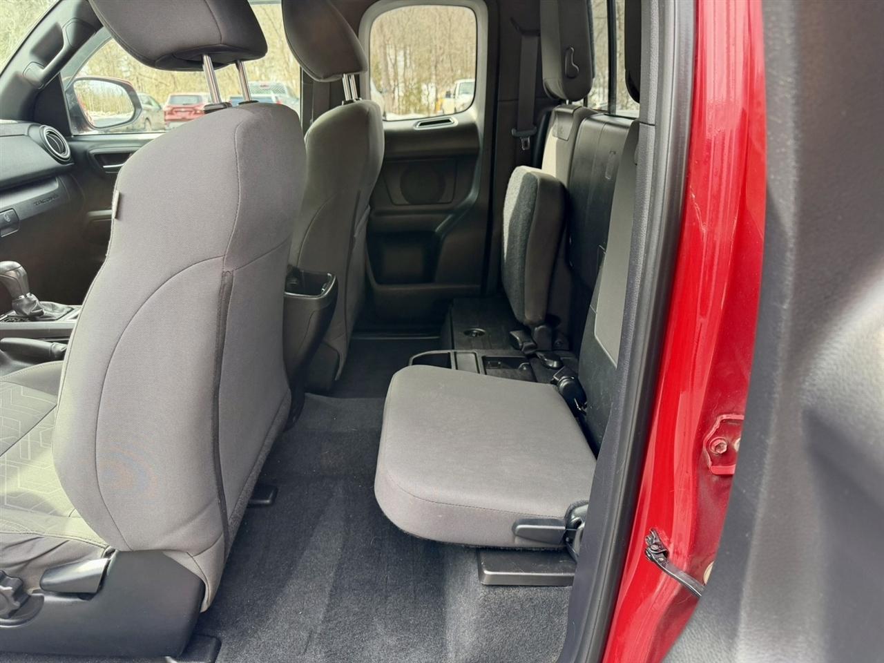 Toyota Tacoma SR5 Access Cab V6 6AT 4WD 2016