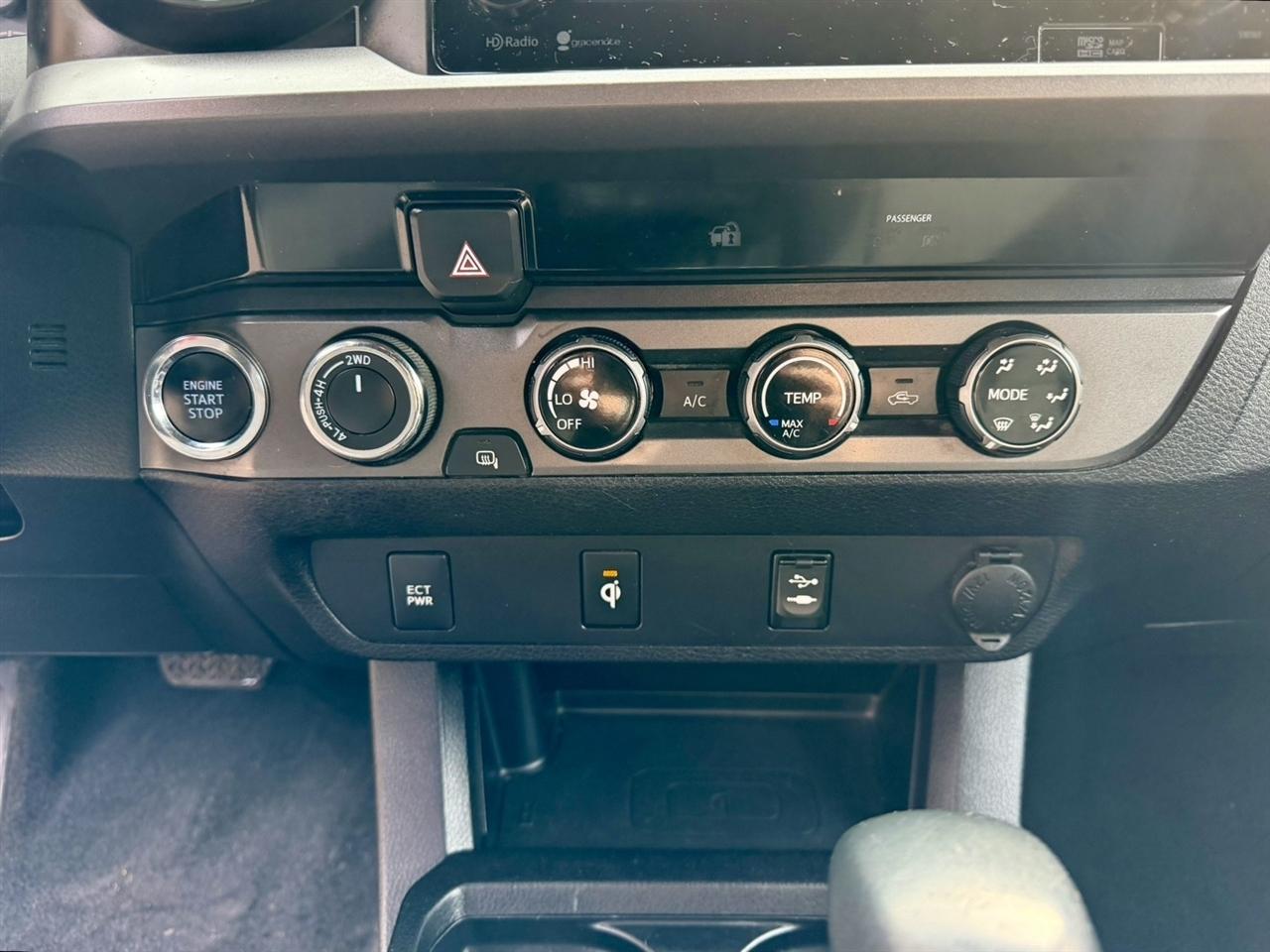 Toyota Tacoma SR5 Access Cab V6 6AT 4WD 2016