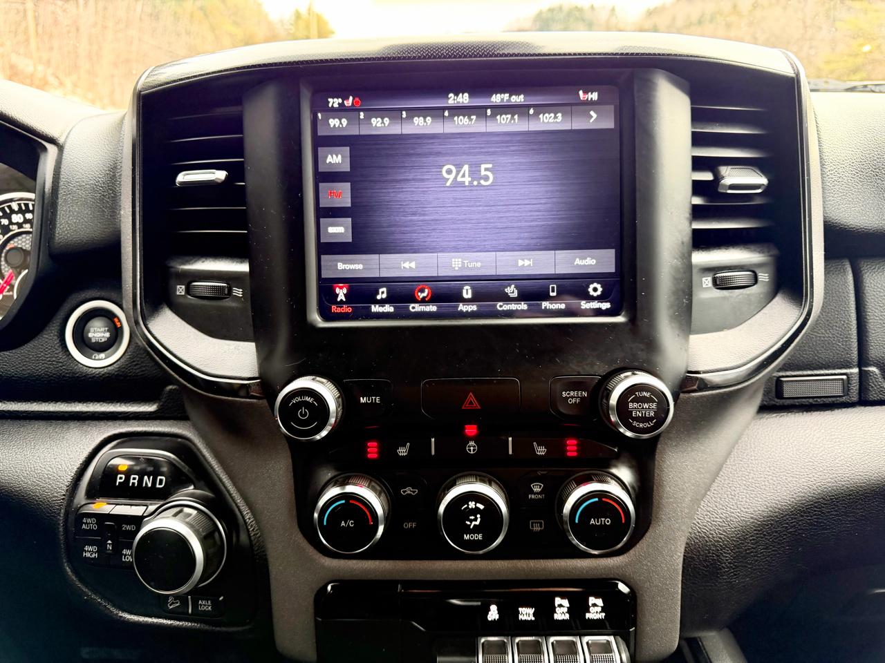 RAM 1500 Big Horn Crew Cab SWB 4WD 2021