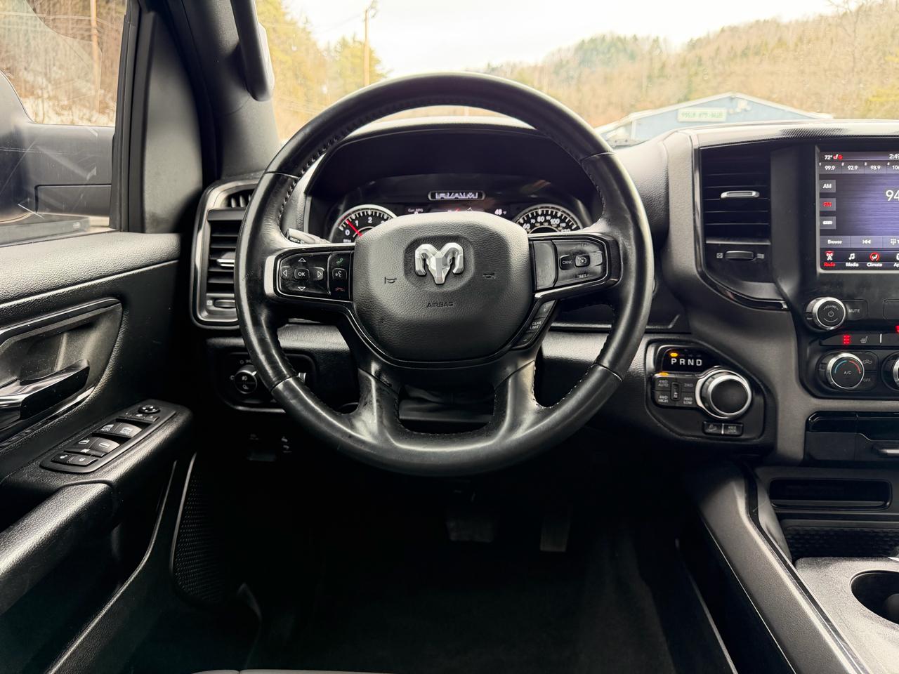 RAM 1500 Big Horn Crew Cab SWB 4WD 2021