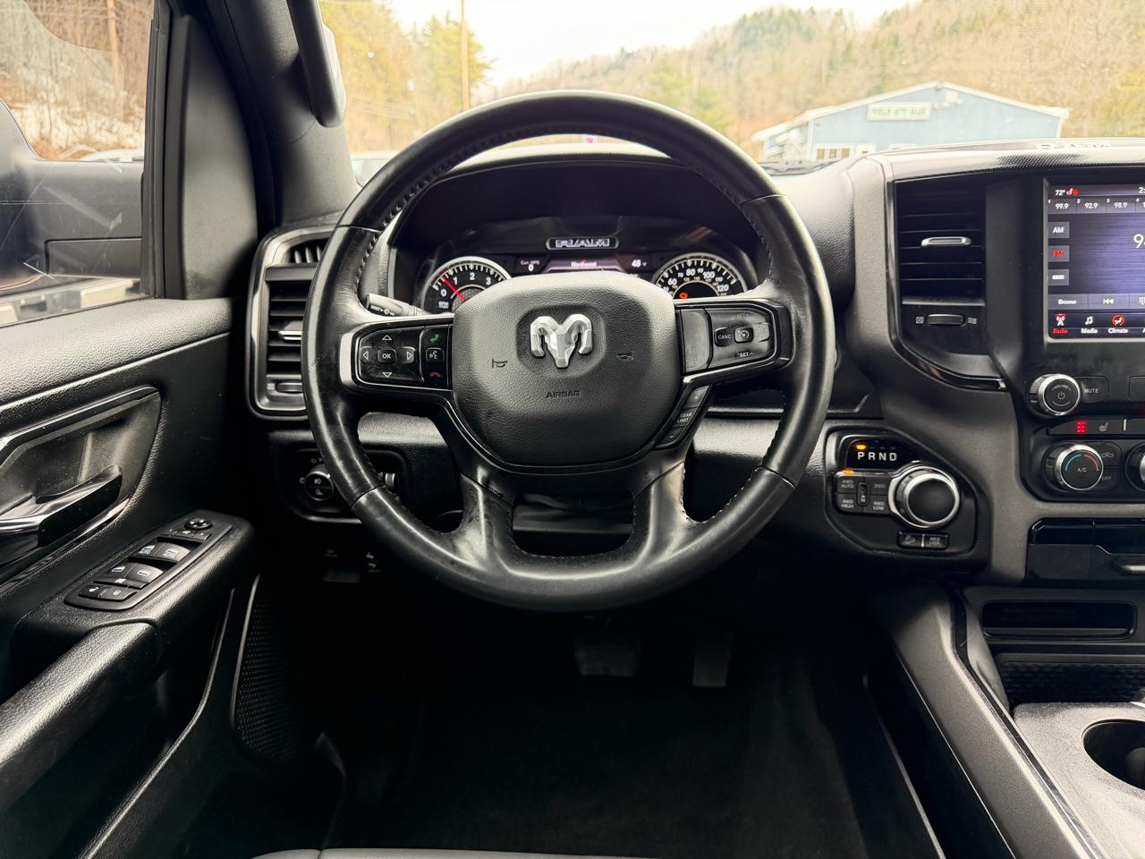 RAM 1500 Big Horn Crew Cab SWB 4WD 2021