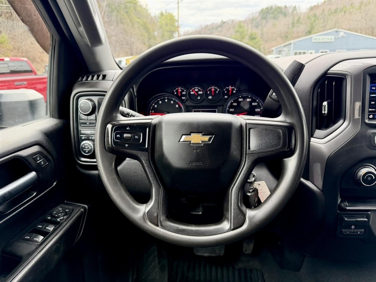 Chevrolet Silverado 2500HD Custom Crew Cab Long Box 4WD 2021