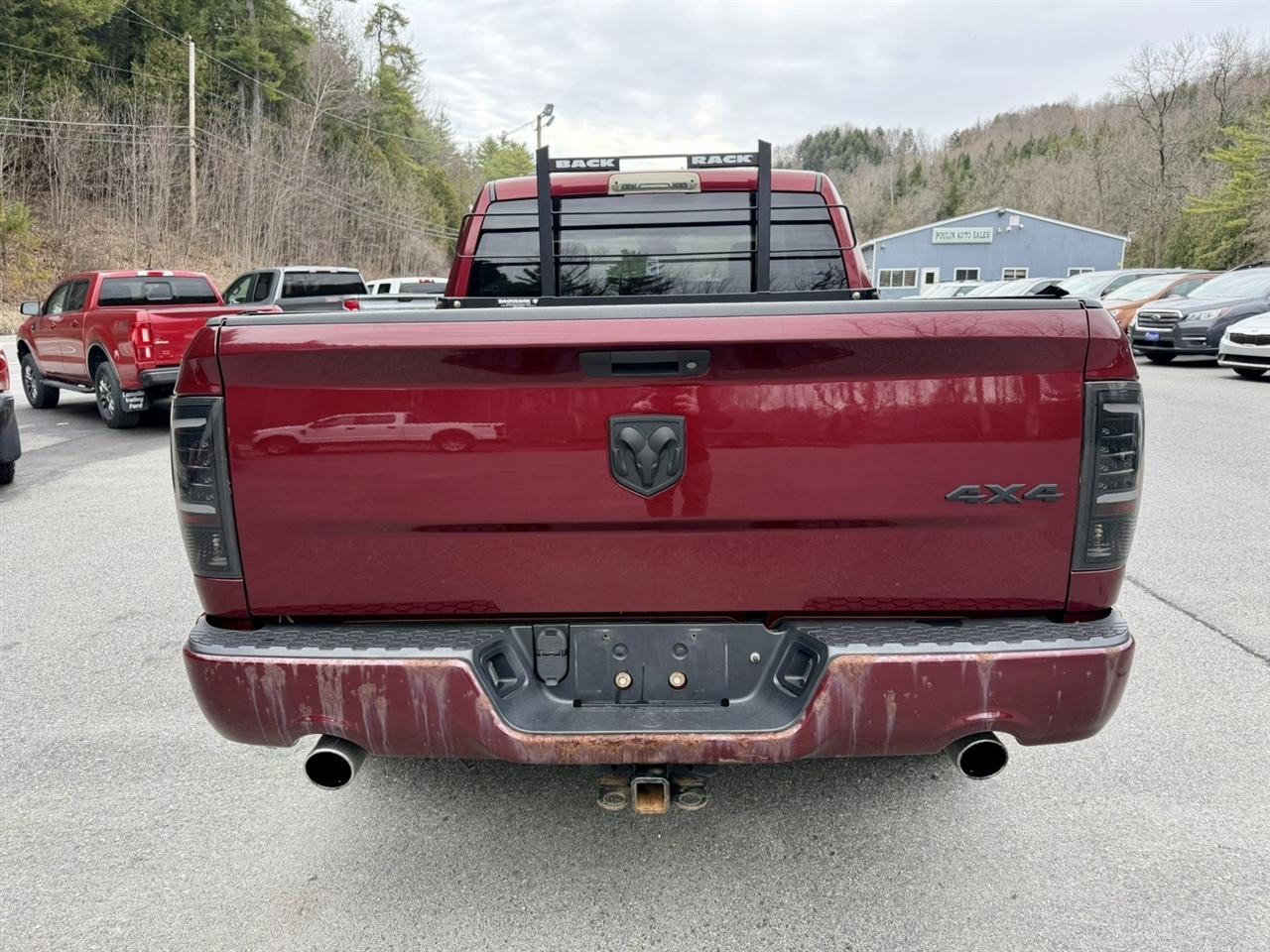 RAM 1500 Tradesman Quad Cab 4WD 2017