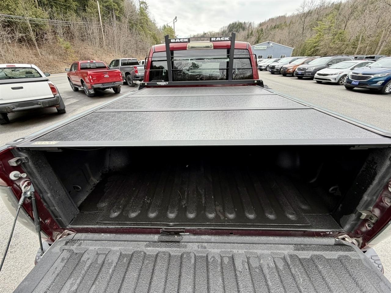 RAM 1500 Tradesman Quad Cab 4WD 2017