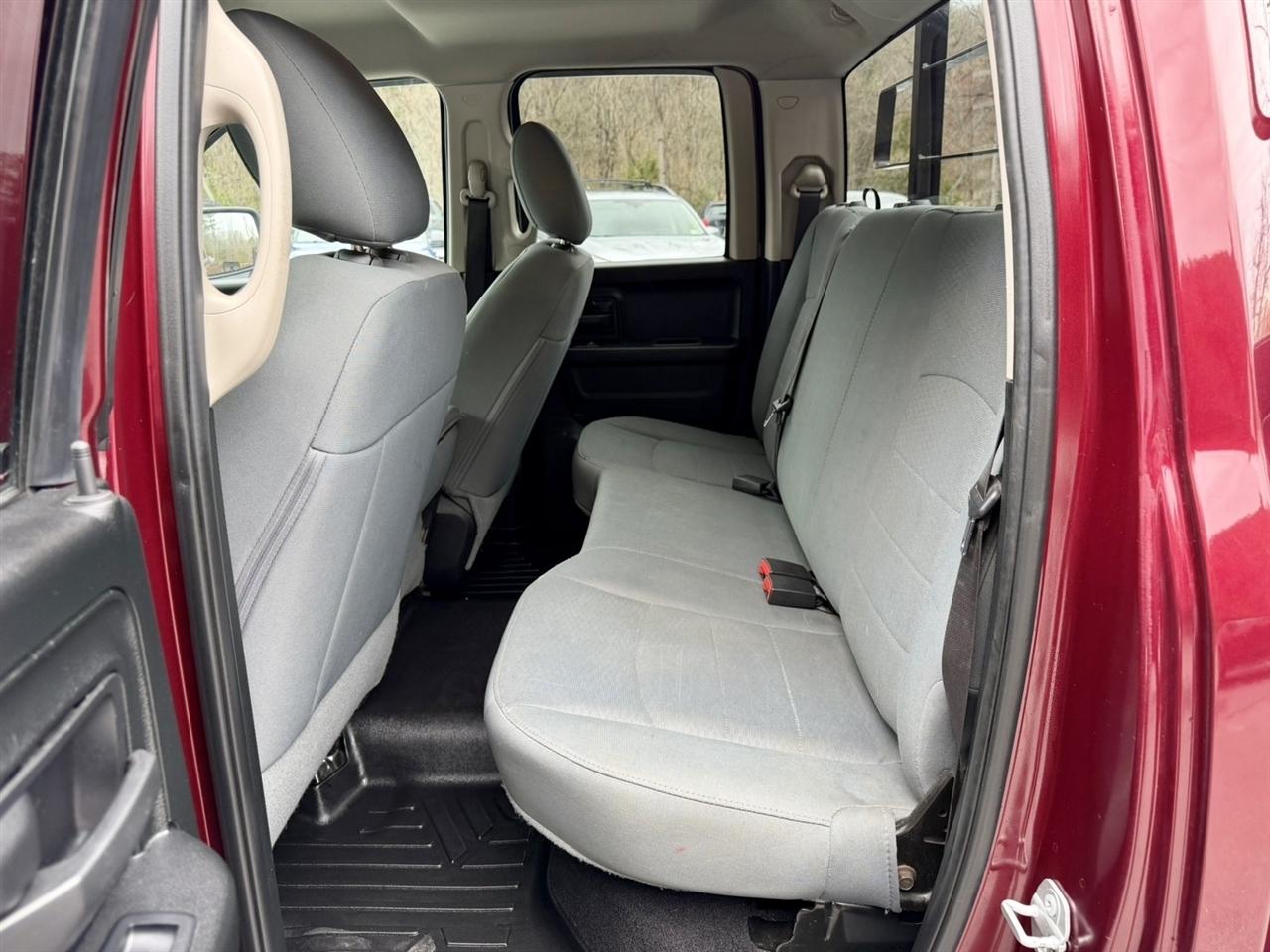 RAM 1500 Tradesman Quad Cab 4WD 2017