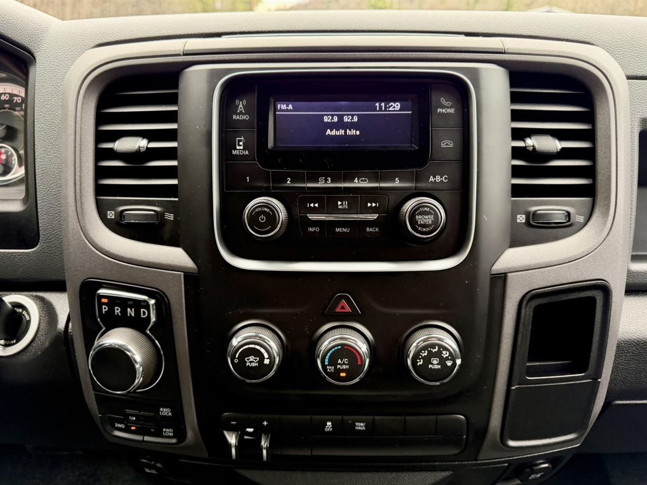 RAM 1500 Tradesman Quad Cab 4WD 2017