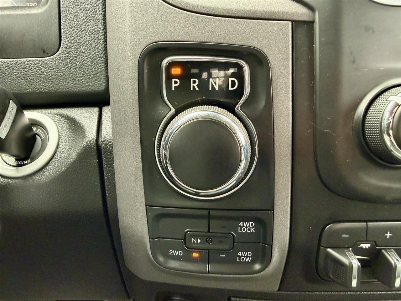 RAM 1500 Tradesman Quad Cab 4WD 2017