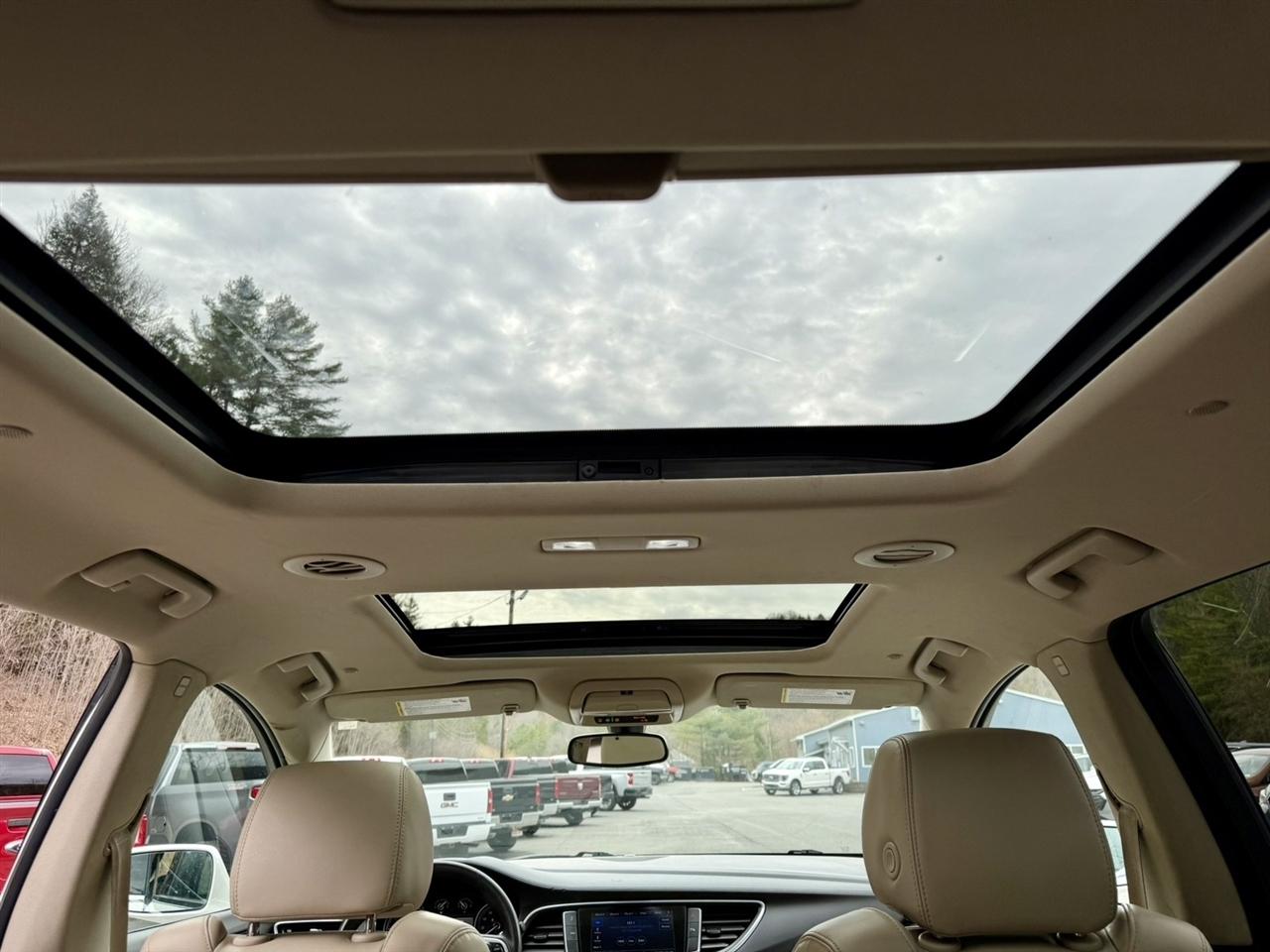 Buick Enclave Essence AWD 2020