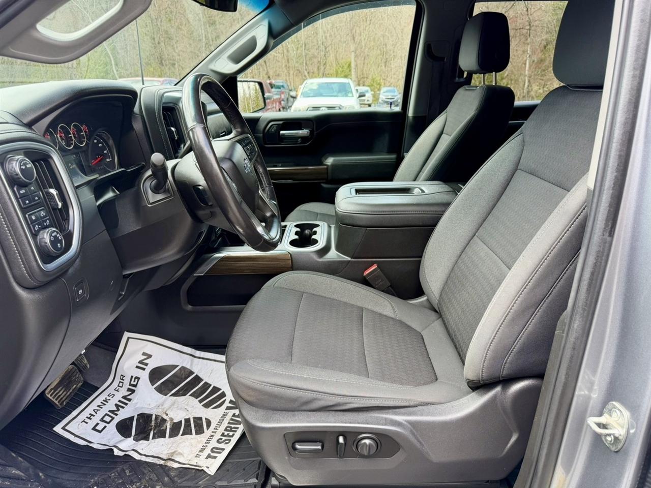 Chevrolet Silverado 1500 4WD Crew Cab 147" LT Trail Boss 2021