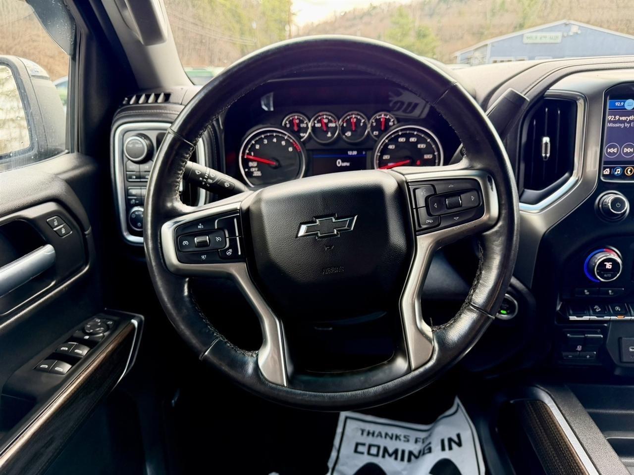 Chevrolet Silverado 1500 4WD Crew Cab 147" LT Trail Boss 2021