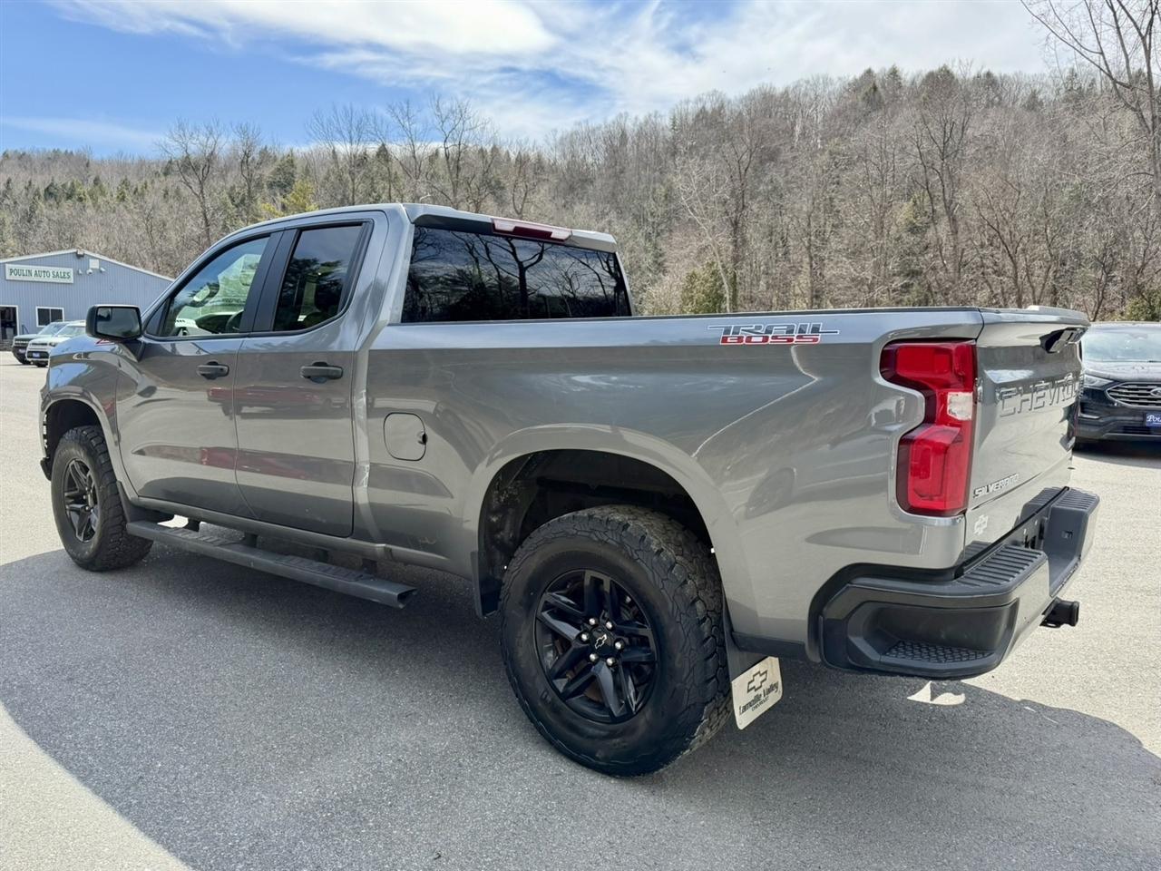 Chevrolet Silverado 1500 Custom Trail Boss Double Cab 4WD 2020