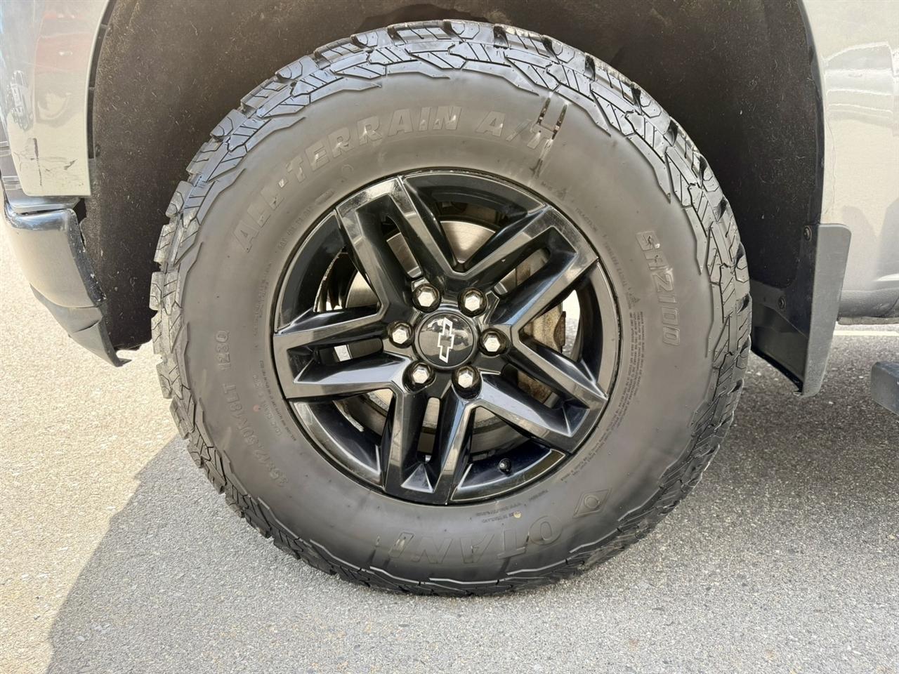 Chevrolet Silverado 1500 Custom Trail Boss Double Cab 4WD 2020