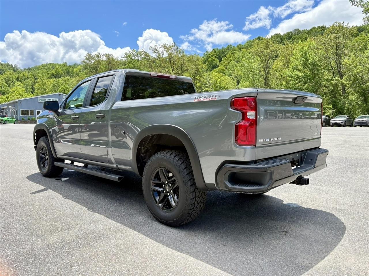 Chevrolet Silverado 1500 4WD Double Cab 147" Custom Trail Boss 2020