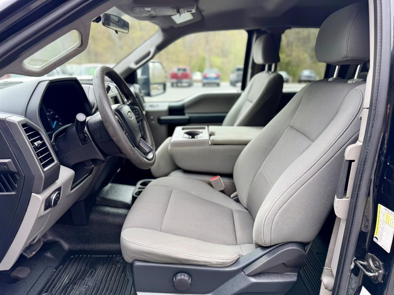 Ford F-250 SD XL 4WD SuperCab 8' Box 2018