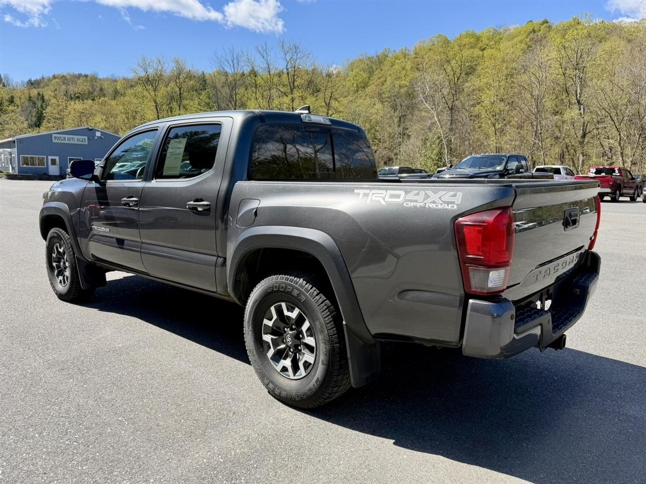 Toyota Tacoma TRD Off Road Double Cab 5' Bed V6 4x4 AT (Natl) 2018