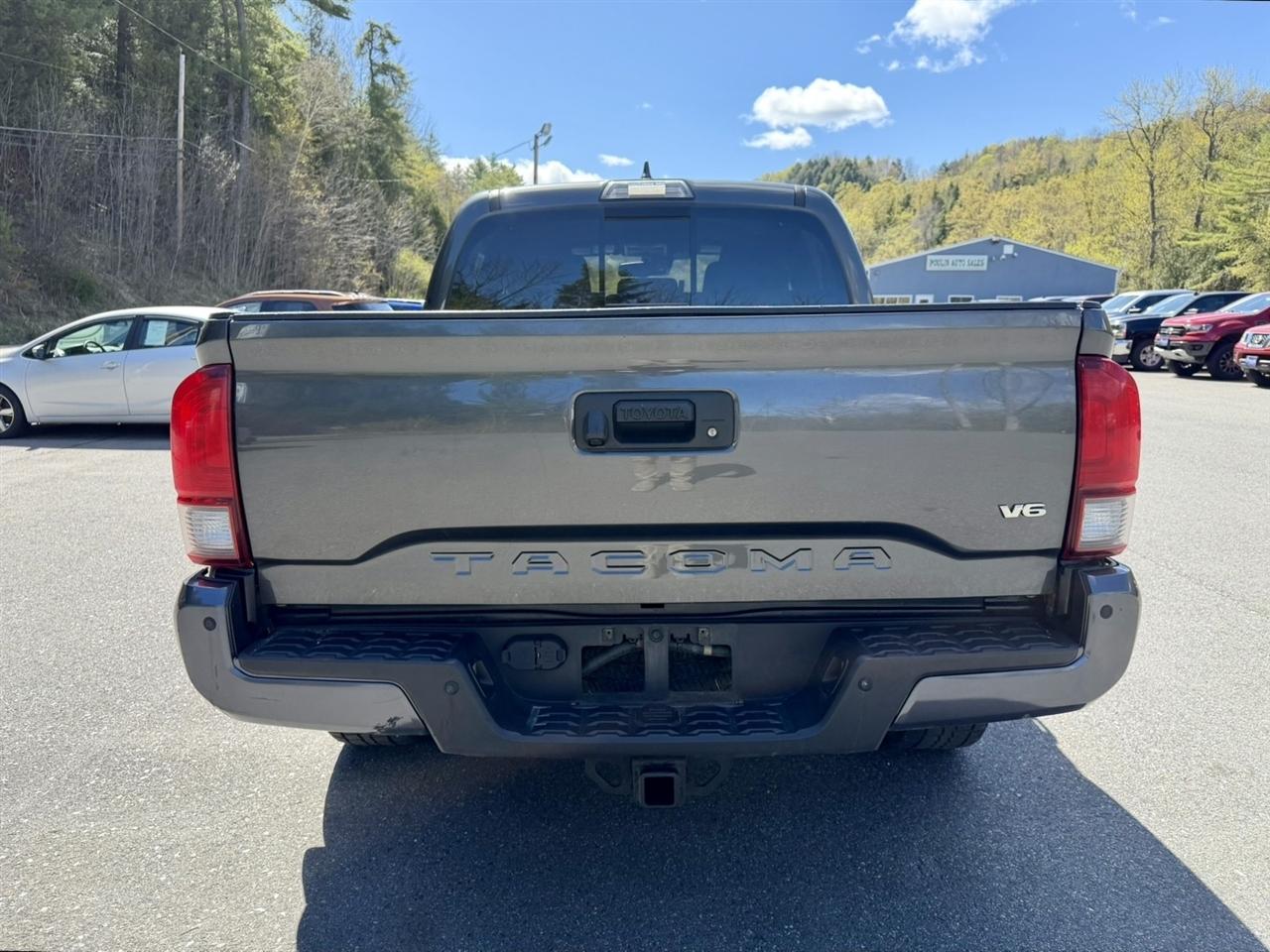 Toyota Tacoma TRD Off Road Double Cab 5' Bed V6 4x4 AT (Natl) 2018
