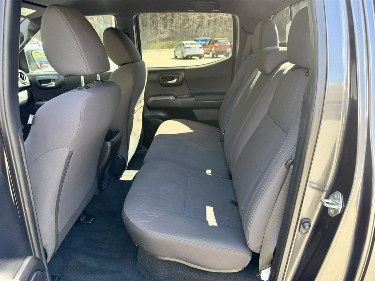 Toyota Tacoma TRD Off Road Double Cab 5' Bed V6 4x4 AT (Natl) 2018