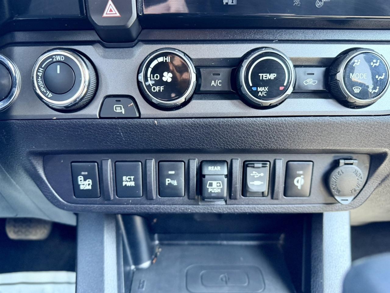 Toyota Tacoma TRD Off Road Double Cab 5' Bed V6 4x4 AT (Natl) 2018