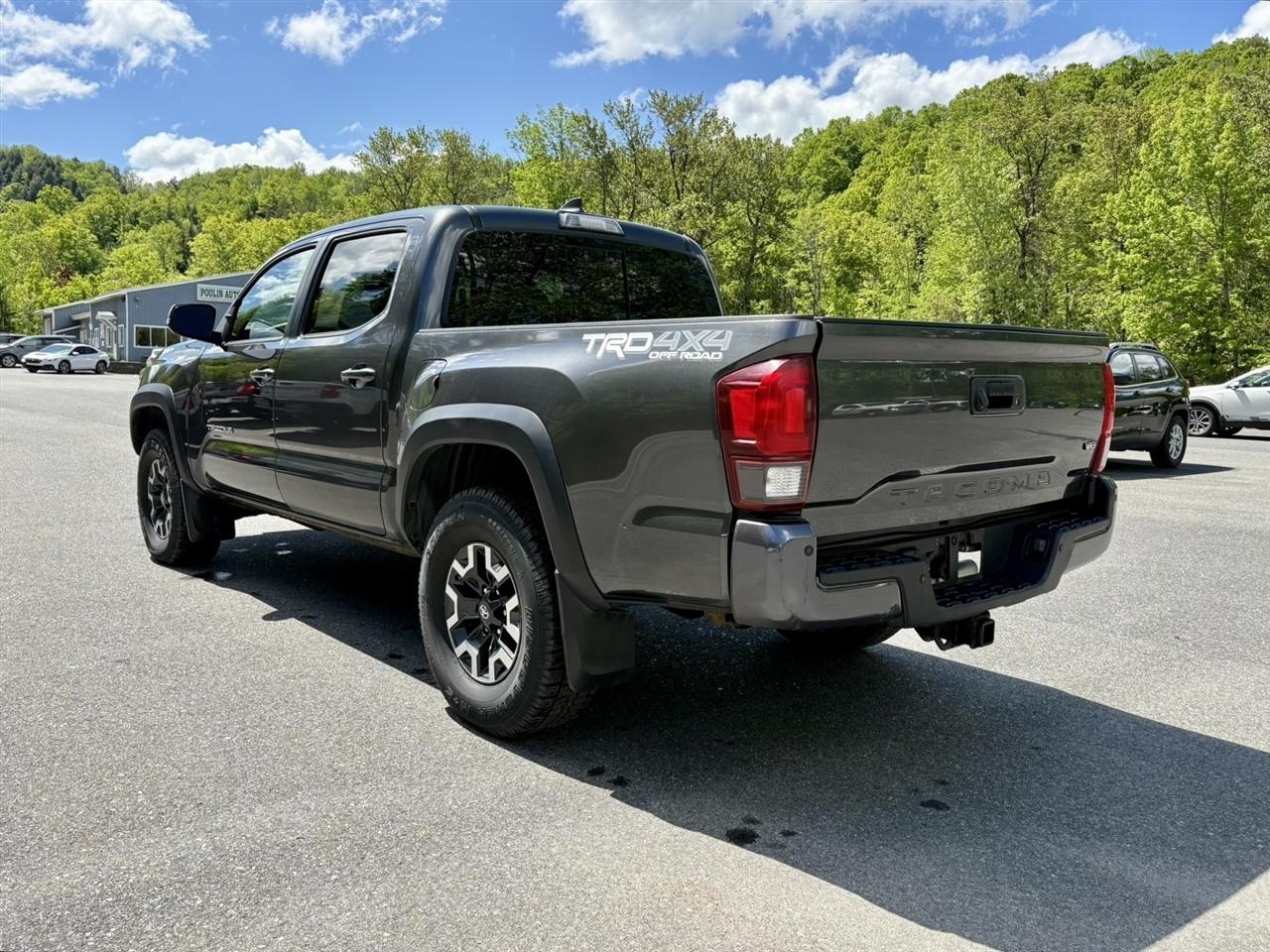 Toyota Tacoma TRD Off Road Double Cab 5' Bed V6 4x4 AT (Natl) 2018