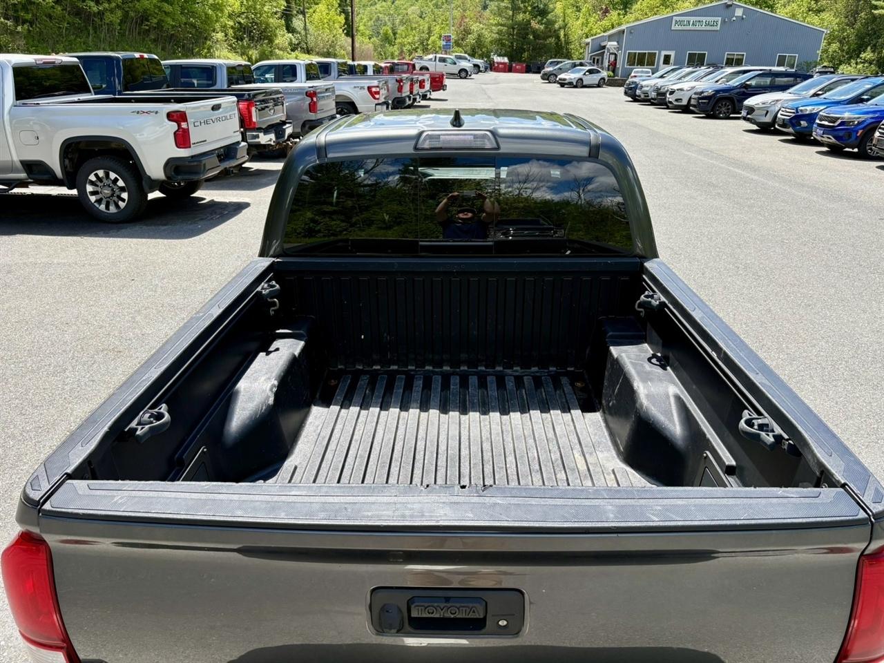 Toyota Tacoma TRD Off Road Double Cab 5' Bed V6 4x4 AT (Natl) 2018