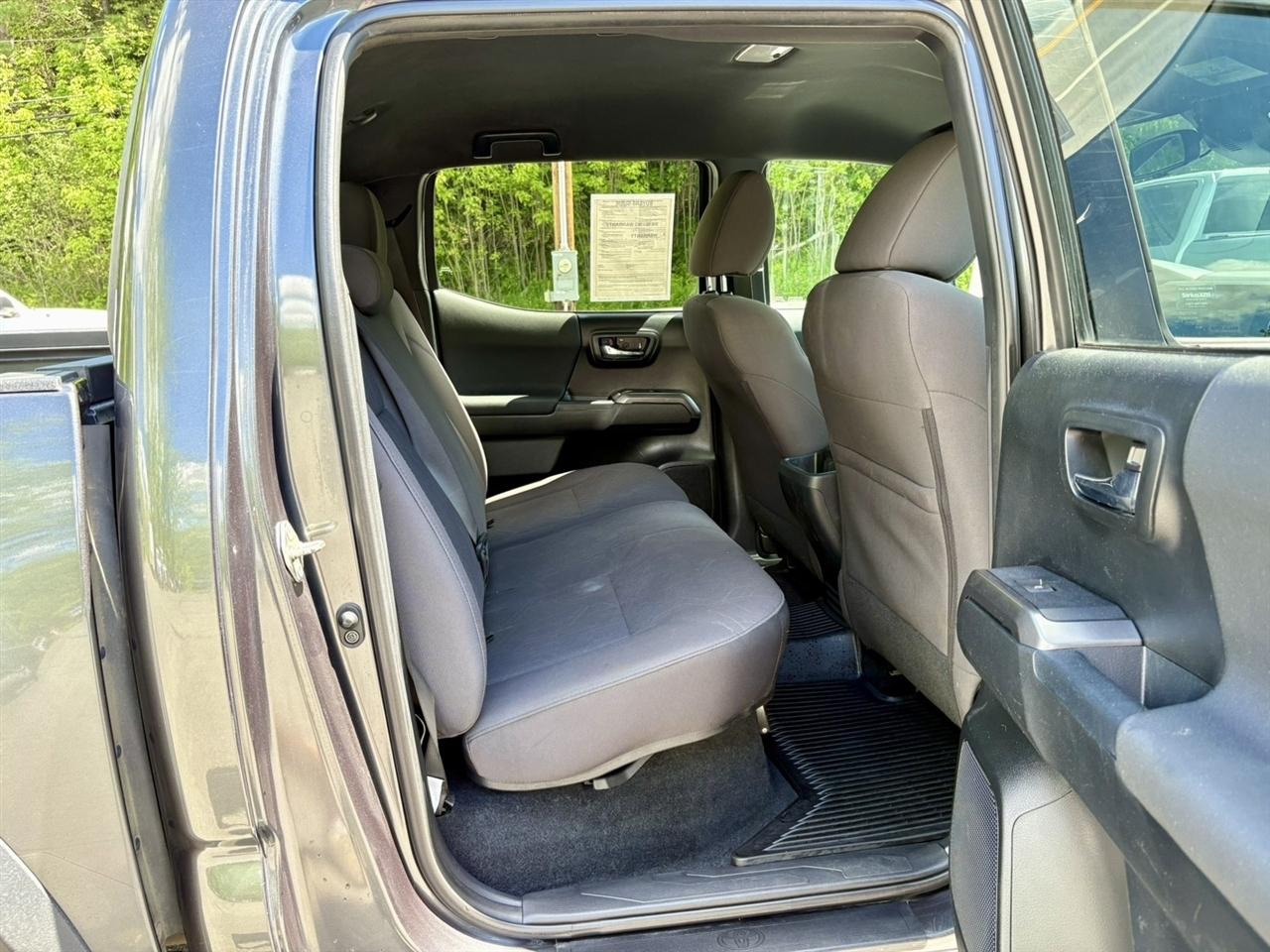 Toyota Tacoma TRD Off Road Double Cab 5' Bed V6 4x4 AT (Natl) 2018