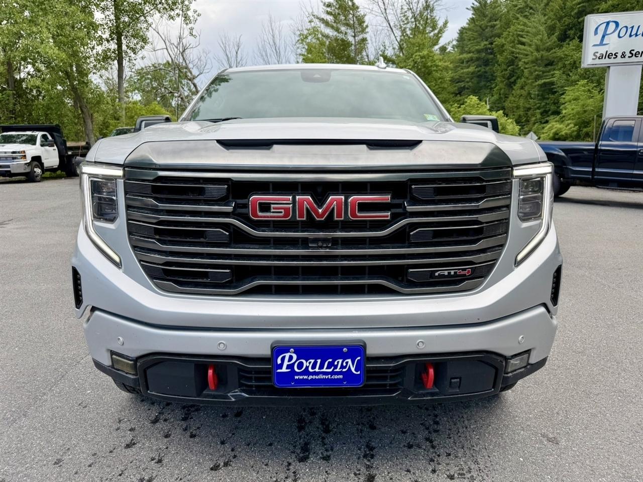 GMC Sierra 1500 4WD Crew Cab 147" AT4 2022