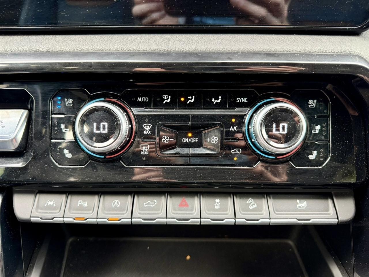 GMC Sierra 1500 4WD Crew Cab 147" AT4 2022