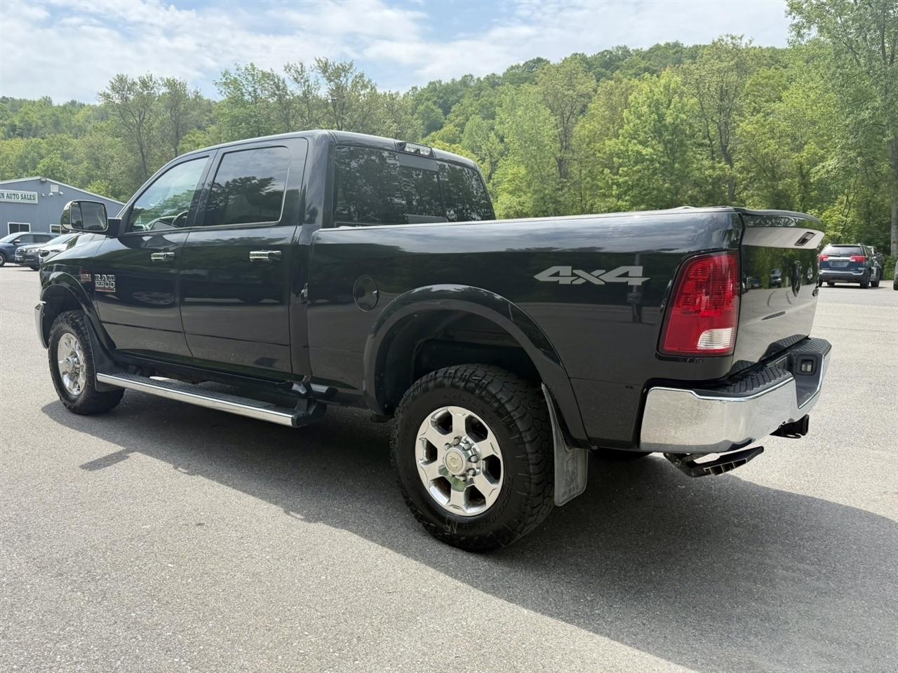 RAM 2500 Big Horn 4x4 Crew Cab 6'4" Box 2018
