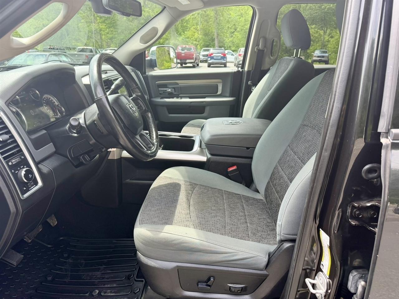 RAM 2500 Big Horn 4x4 Crew Cab 6'4" Box 2018